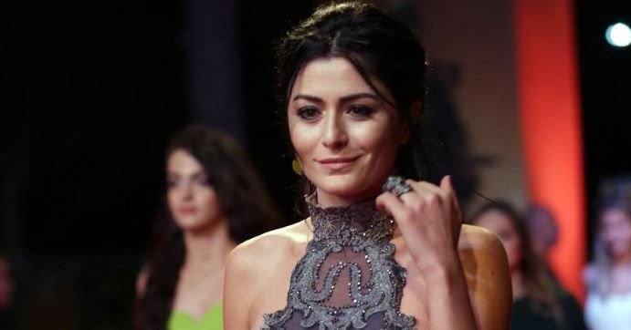 Deniz Çakır: Sanatın Sahnesinde Uzun Yolculuk ve Çok Yönlü Başarılar