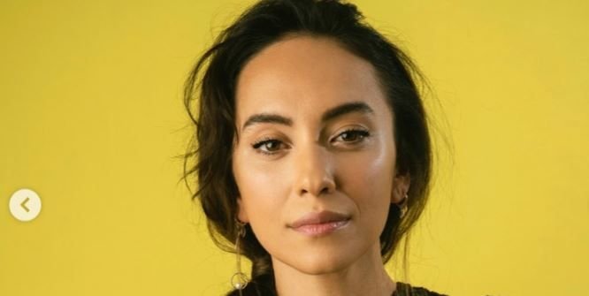 Duygu Sarışın: İzmirli Oyuncunun Yoğun Kariyer ve Kişisel Yaşam Özeti