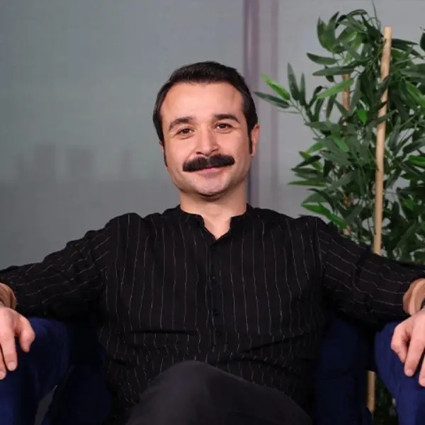 Eser Eyüboğlu: Çok Yönlü Sanatçı ve Televizyonun Sevilen Yüzü