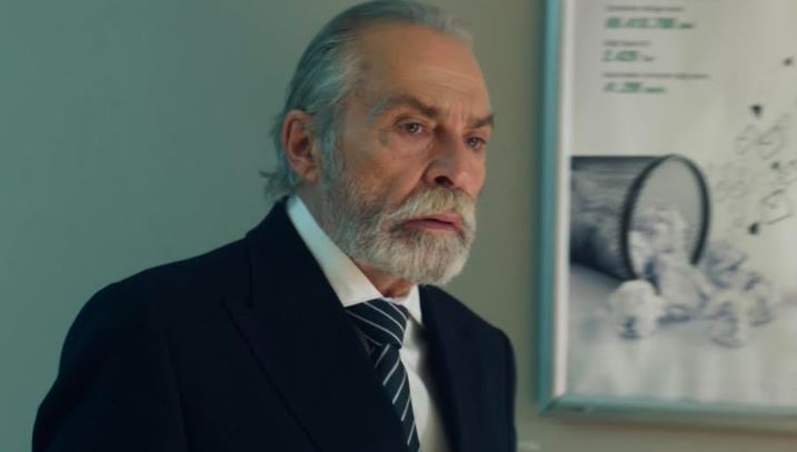 Haluk Bilginer: Uluslararası Bir Oyunculuk Yolculuğu ve Tiyatro Vizyonu