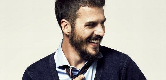 Mehmet Günsür'in Sanat Yolculuğu: İş ve Özel Hayatından Sahnelerdeki İzler