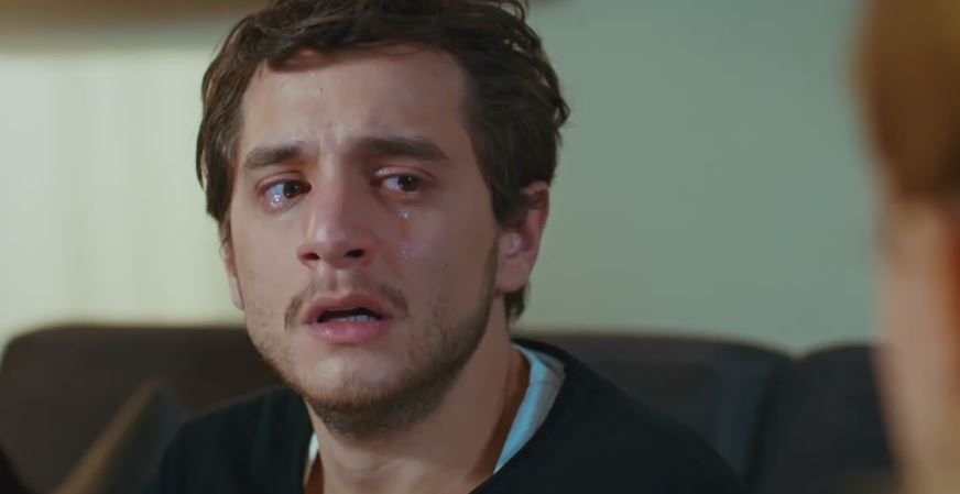 Sercan Badur’in Yükselişi: Sahnedeki Cesaret ve Çok Yönlü Kariyer