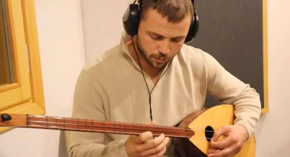 Tolga Sarıtaş: Kariyerine Damlalarla Düşüncenin İzleri